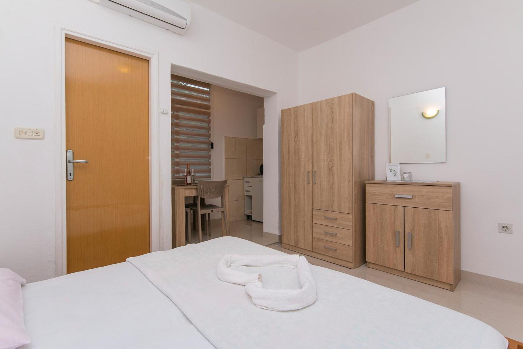 Apartments By The Sea Podaca, Makarska - 4734 Rom bilde